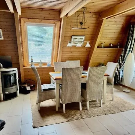 Muehlenblick Zeltdachhaus, Sauna, Kamin, Hunde Damp