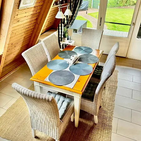 Muehlenblick Zeltdachhaus, Sauna, Kamin, Hunde Damp